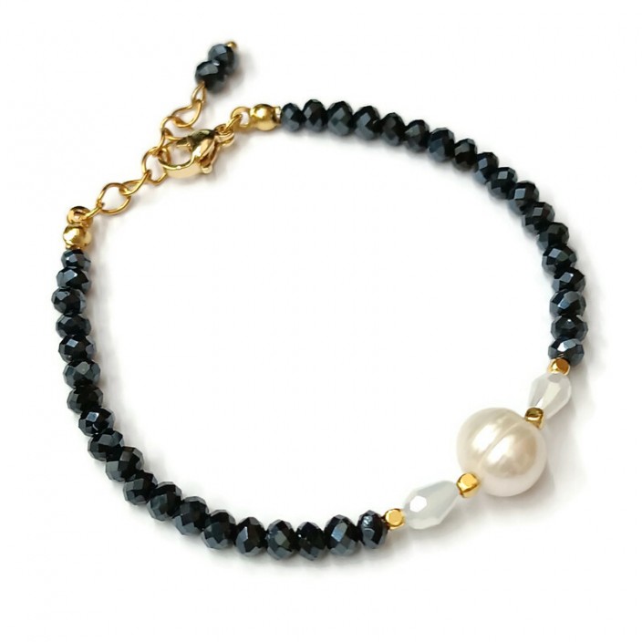 Βραχιόλι με μαύρα κρύσταλλα και μαργαριτάρι