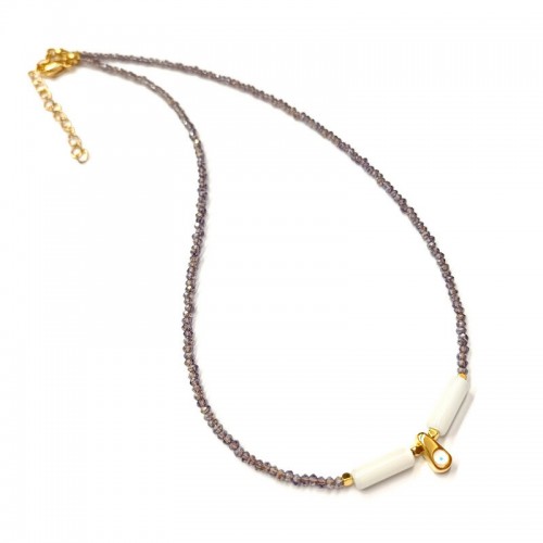 Κολιέ με μωβ ιριδίζον κρύσταλλα, λευκό μάτι της γάτας και επίχρυσο ματάκι δάκρυ