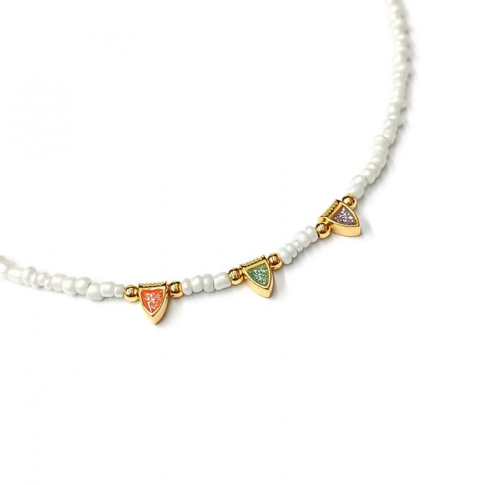 Κολιέ με λευκές μίνι χάντρες και επίχρυσα δοντάκια με πολύχρωμο σμάλτο & γκλίτερ