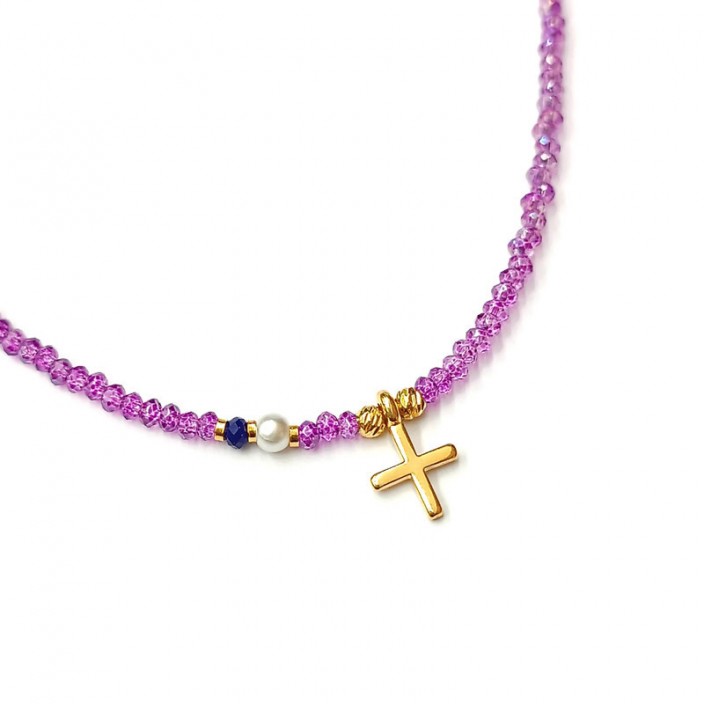 Κολιέ με μωβ ιριδίζον κρύσταλλα και επίχρυσο σταυρό